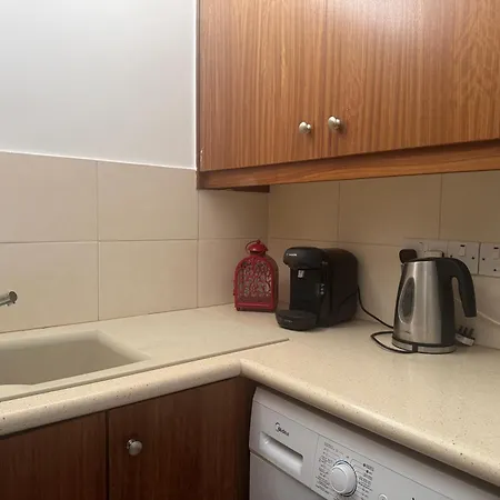 Beautiful Seaview - 3 Min Walk To * 라르나카