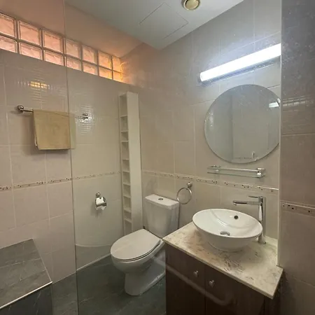 Beautiful Seaview - 3 Min Walk To 아파트 라르나카