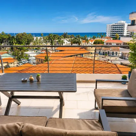 Relaxing Sea View & Sunrise From Your Bed, 2-Bdr Apt In Tallest Building In Larnaca - 3 Min Walk To Beach, By Blue Palm Living