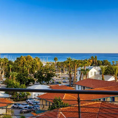Relaxing Sea View & Sunrise From Your Bed, 2-bdr In Tallest Building In - 3 Min Walk To Beach, By Blue Palm Living Ларнака