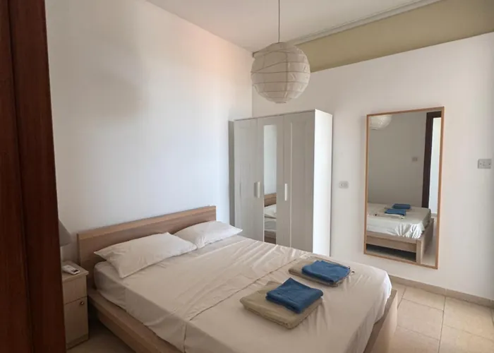 Beautiful Seaview - 3 Min Walk To Apartmán Larnaca