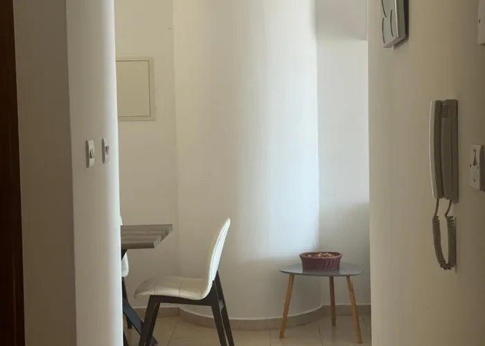 Beautiful Seaview - 3 Min Walk To * Larnaca