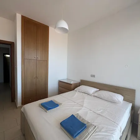 Beautiful Seaview - 3 Min Walk To Larnaca